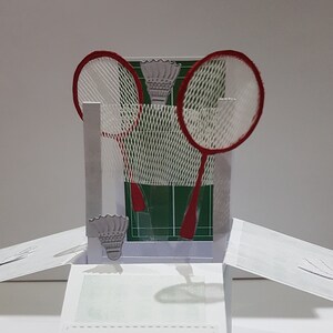 Boîte pop-up badminton*Fête des mères*Fête des pères*Fête pop-up joyeux anniversaire*Film pop-up fils*Film pop-up fille*Film sport*Bravo