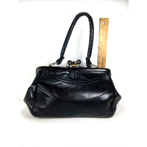 Margolm Vintage Black Faux Leather Kisslock Handb… - image 7