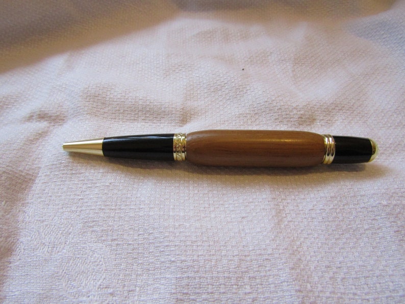 Wood pen in Iroko image 2