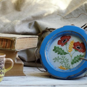 Round picture frame, vintage finish frame, wooden photo frame, wall decor frame, farmhouse decor frame, round frame, handmade frame &quot;Brugge&quot;
