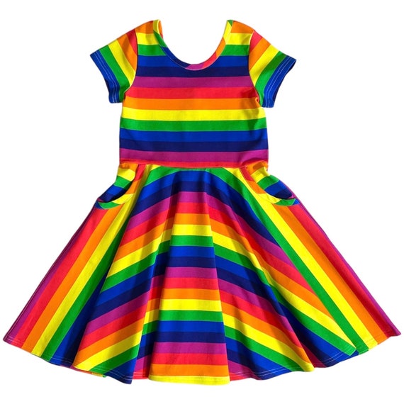 Abito da bambina twirly arcobaleno da bambina taglia 2T, gonna a ruota  intera, abito arcobaleno con tasche, corpetto da balletto, scollatura sul  retro, manica corta -  Italia