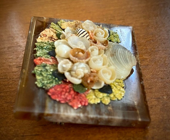 Vintage Miniature Seashell Floral Bouquet Brooch … - image 4