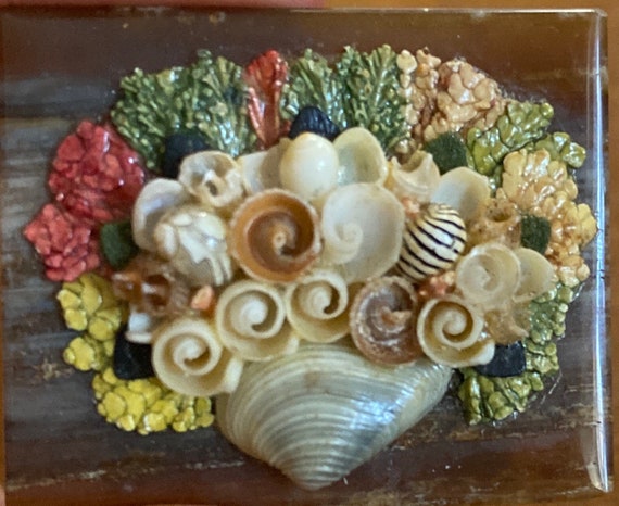 Vintage Miniature Seashell Floral Bouquet Brooch … - image 9