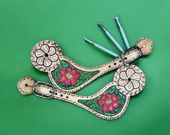 Hebilla para correas de espuelas de cuero repujado con estampado floral rojo