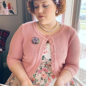 YEMAK cropped vest dames trui – 3/4 mouw ronde hals basic klassieke casual button-down zachte gehaakte gebreide top (S-3XL)