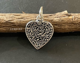 Sterling Silver Heart Locket Necklace, Heart locket pendant, Prayer Locket Amulet, Silver Keepsake Necklace, India Kavach Antique Taweez