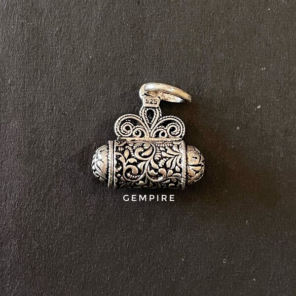 Charm pendentif médaillon en argent sterling, collier boîte de prière en argent, médaillon taweez antique, amulette de protection médaillon de prière hindou Kavach de l'Inde