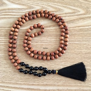 Sandalwood - Black Onyx Mala Necklace 8 mm, Knotted Sandalwood Necklace, Japa Mala Prayer Beads, 108 Sandalwood Mala Rosary, Mens Mala Yoga