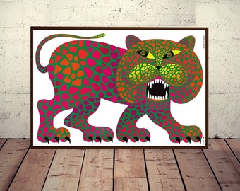 Puede incluir: Una ilustración estilizada y colorida de un leopardo verde, rosa y naranja con una expresión feroz. Los ojos del leopardo son amarillos con pupilas negras, y sus dientes están descubiertos en un gruñido.