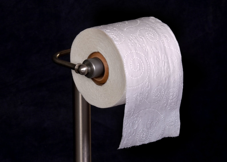 Smooth TP Handgefertigter Holzrollenhalter für Toilettenpapier Bild 5