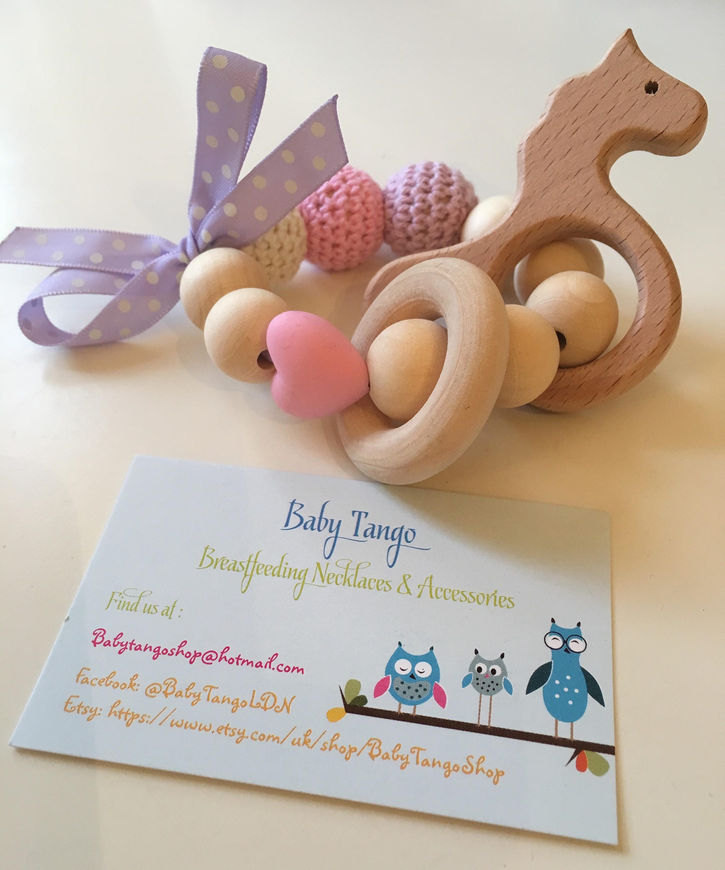 Bébé woodenTeether - 100 % coton Bio crochet perles * dentition toy * jouet en bois * bracelet en silicone * babyshower cadeau * bébé filles anneau de dentition Bébé woodenTeether Bio - 100 % coton Bio woodenTeether crochet perles * dentition toy * jouet en bois * bracelet en silicone * babyshower cadeau * bébé filles anneau de dentition 083fc7
