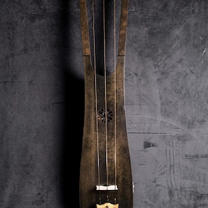 Bass Jouhikko Bowed Lyre: Alder Body, Spruce Top, Horsehair Strings