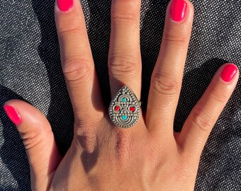 Adjustable ethnic ring from Nepal - genuine stone - Turquoise and Coral / boho jewelry