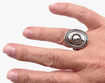 Ethnic silver plated ring - adjustable / boho jewelry