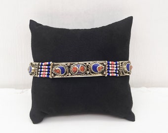 Bracelet ethnique du Népal en argent avec pierre en lapis-lazuli et corail véritable  / bijou bohème