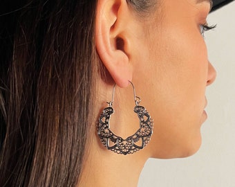 Boucles d'oreilles créoles Mandala plaqué argent finition antique / Bijou Bohème ethnique boho