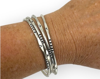 Berber bangle bracelet engraved with ethnic motifs / South Morocco / ethnic boho jewelry