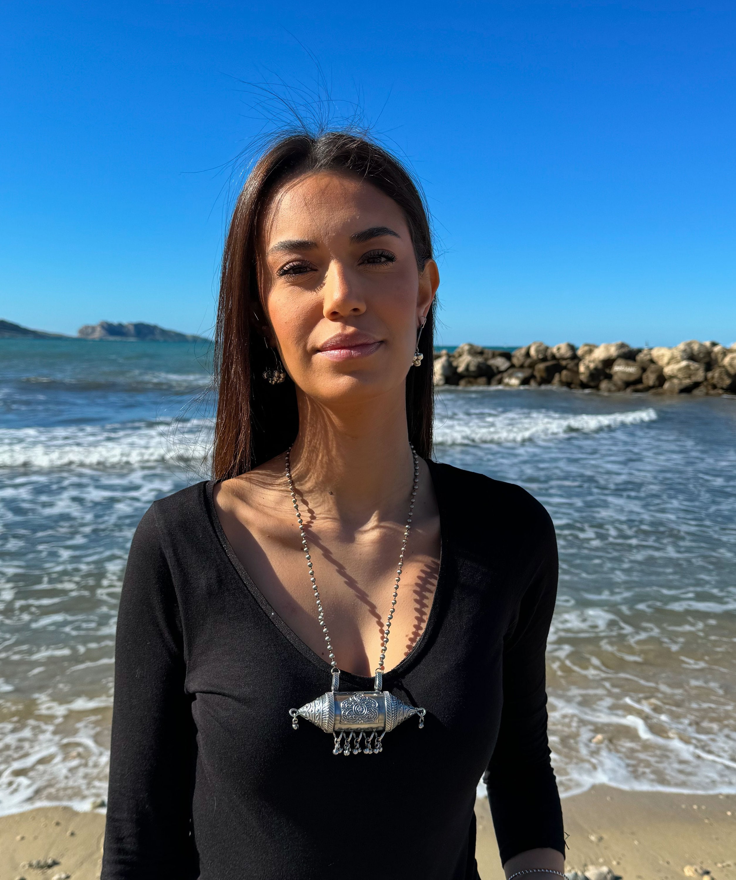 Collana con ciondolo indiano in acciaio inossidabile per