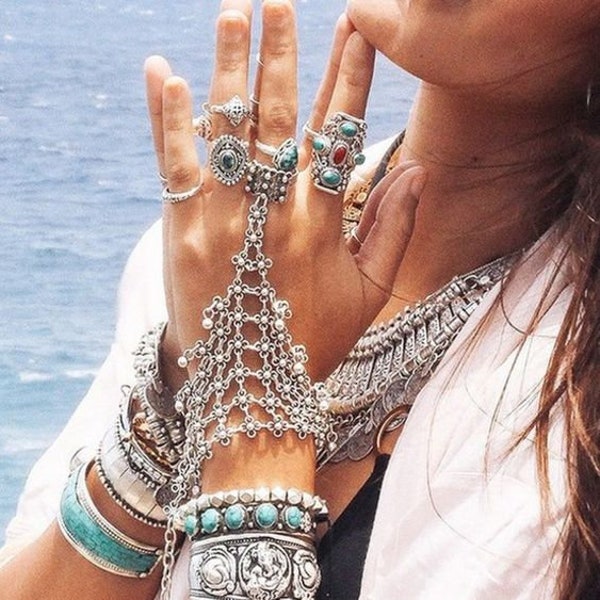 Bracciale a mano boho con anello / Gioielli etnici boho gypsy / Ornamento a mano Catena a mano