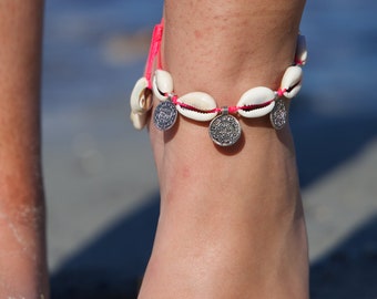 Ankle bracelet in cauri shells and coins on neon pink link / Jewelry Boho gipsy ethnic boho