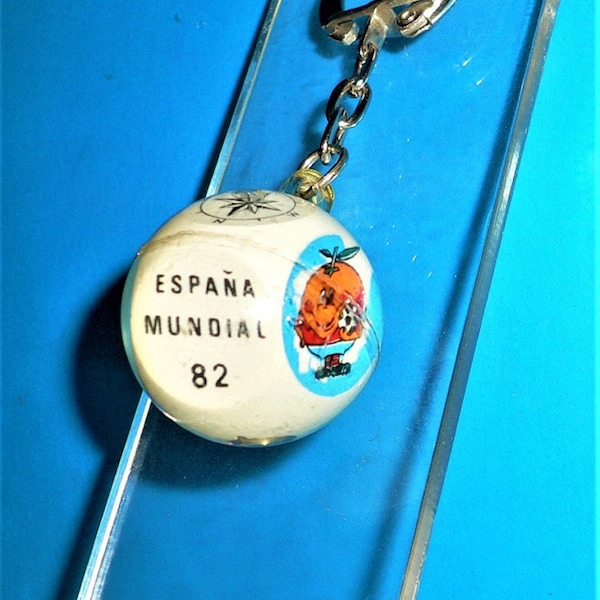 1982 FIFA World Cup Football Soccer Spain Official Mascot NARANJITO Keyring Compass  Very Rare!  Very Nice! Free Shipping!