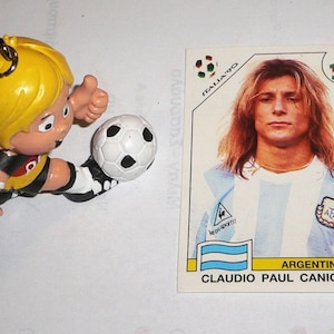 1982 FIFA Fussball Fußball Deutschland MASCOT Fritzchen Schlüsselanhänger & Karte PANINI Claudio Paul Cannigia Sehr nizza sehr selten kostenloser Versand!