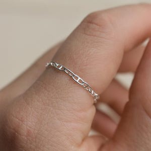 Sterling Silver Delicate Chain Ring, Silver Linked Chain Ring, Barely There Delicate Chain Ring, Silver Stackable Chain Ring, Gift For Her