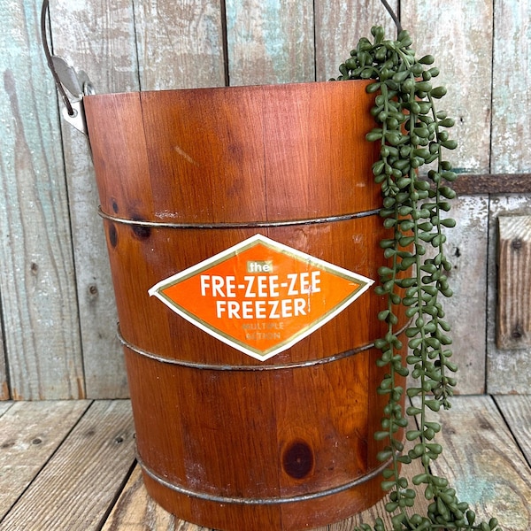 Vintage Ice Cream Bucket - The Fre Zee Zee Freezer Bucket - Repurposed Vintage Decor