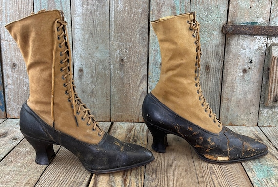 Antique Woman's Boots - Shabby Old Boots - Primit… - image 9