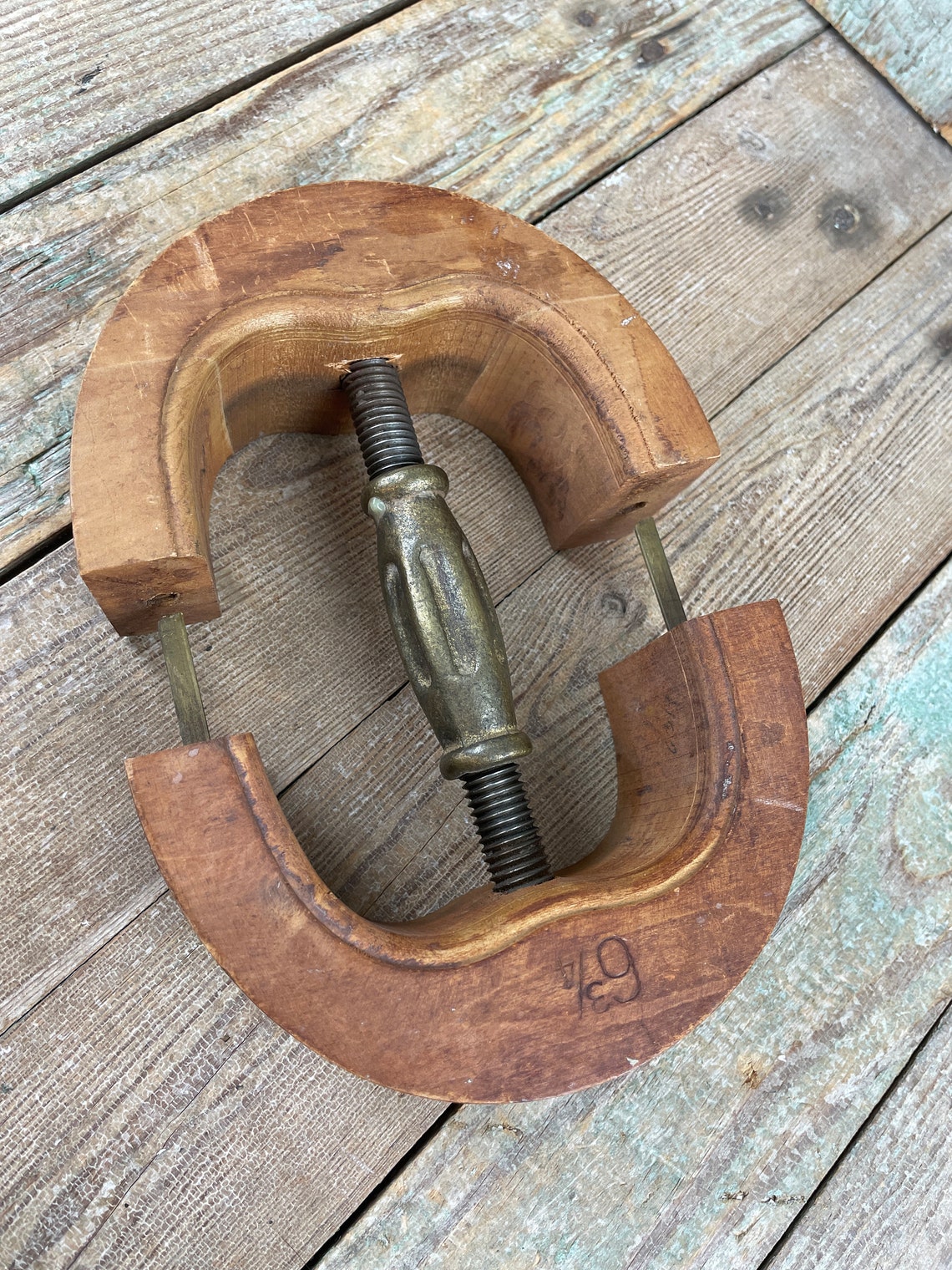 boot barn hat stretcher