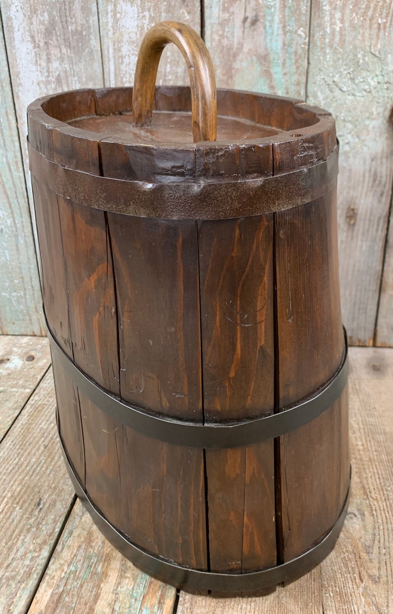 wooden keg beer