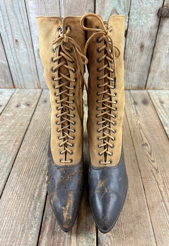 Antique Woman's Boots - Shabby Old Boots - Primit… - image 3