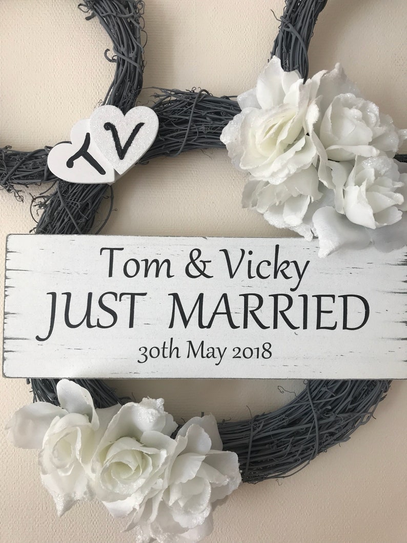 Disney Just Married Couples Wreath image 3