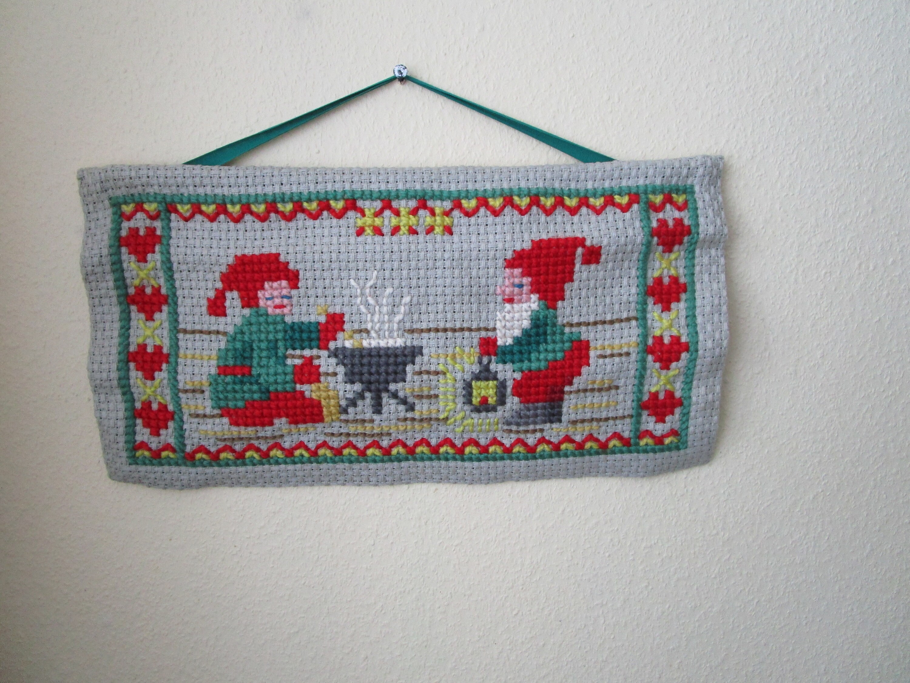 Vintage Swedish Christmas Décor Hand Embroidered Wall Vintage Swedish Christmas Décor Hand Embroidered Wall