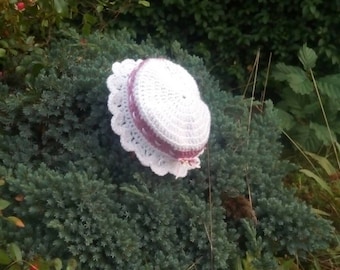 Brimmed baby hat