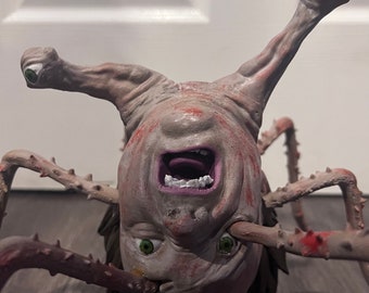 The Thing Spider Head Replica: Entfesseln Sie filmischen Horror in Ihrer Sammlung