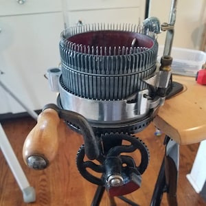 Crank it now service- Purchase a skein of my hand dyed yarn and get it cranked for half price