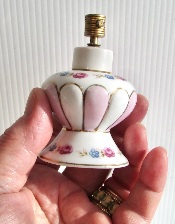 Antique small porcelaine pump JAPAN atomiser perfume bottle/joli petit atomiseur à pompe antique à parfum en porcelaine
