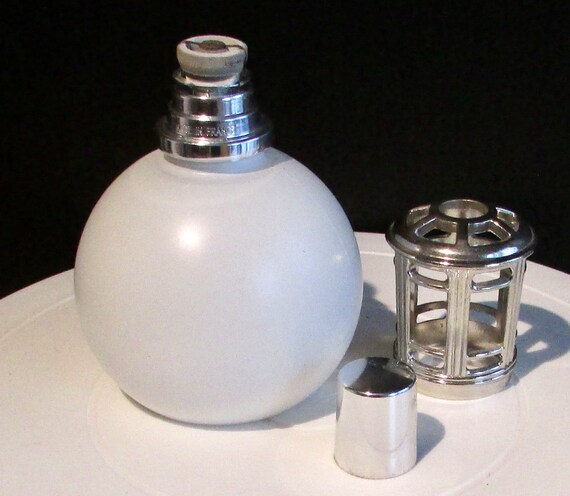 Vtg superbe white glass  Berger diffuser lamp wit… - image 3