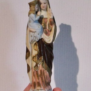 vtg nice Ste Anne de BEAUPRÉ holding virgin Mary porcelain statue/pretty porcelain statue Ste Anne de Beaupré and the virgin Mary
