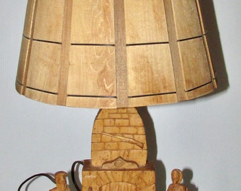 GÉRARD FORTIN folk art wooden carved table lamp with shade /Very pretty rustic table lamp in carved wood with shade 16" approx.