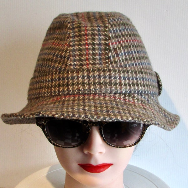 Vintage beautiful plaid Kangol blue red brown unisex Hat Size X Large