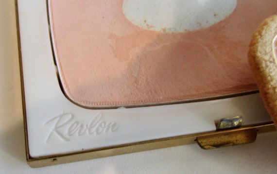 Vtg beautiful gold plated rectangular REVLON powd… - image 6