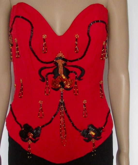 Vtg rétro red flame bustier or top with black/gol… - image 5