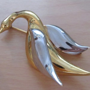 beautiful D'ORLAN gold and silver plated bird brooch/très jolie broche  oiseau plaqué or et argent  signé D'ORLAN