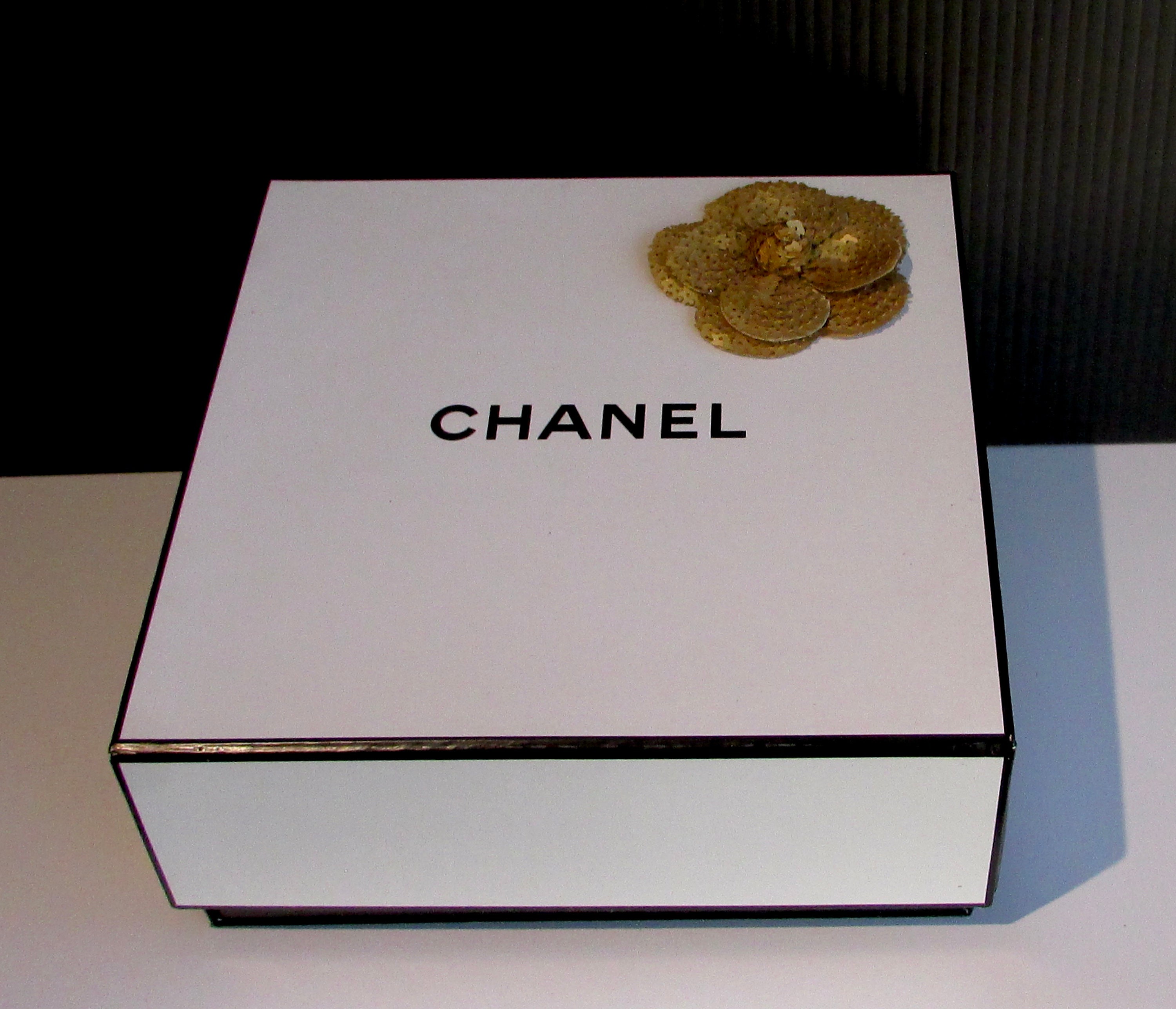 Vtg Very Beautiful Black and White Cardboard CHANEL Perfume or 