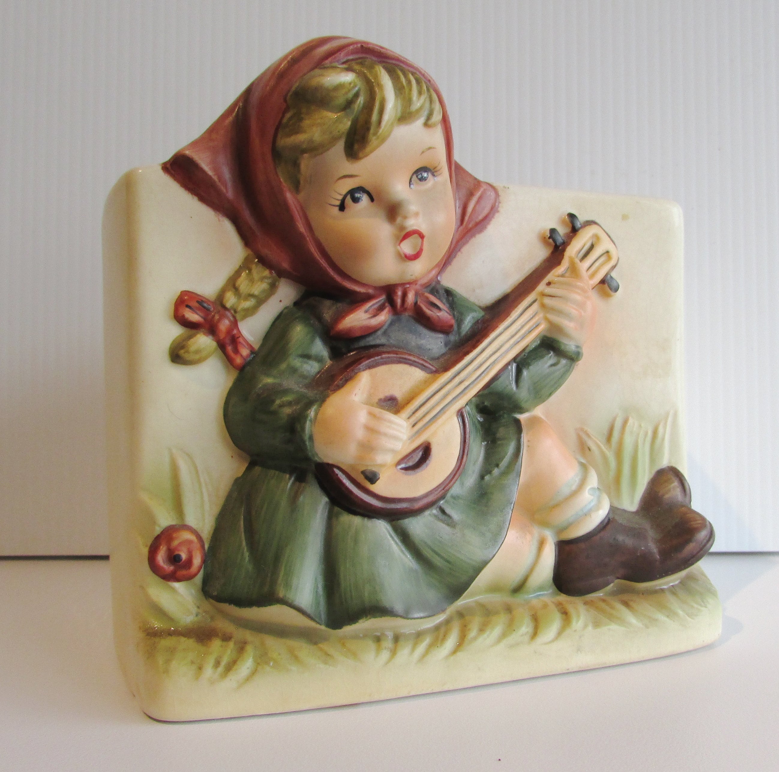 Vintage beautiful collectable ceramic A-642 Japan Hummel