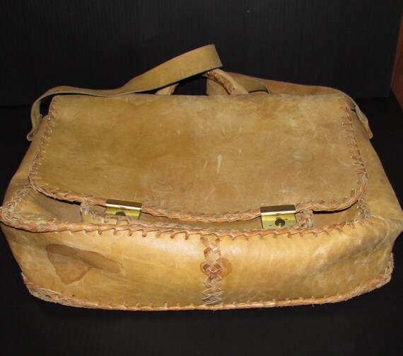 Vintage  beautiful  shoulder bag, messenger  in r… - image 4