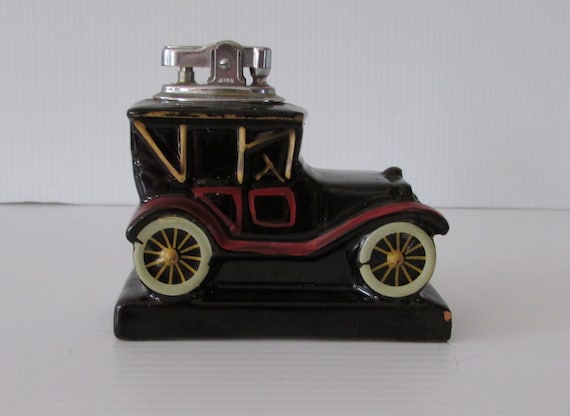 Beautiful collectable CHEVROLET 1913 ceramic light
