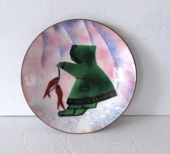 Vtg superb decorative enamel esquimo INUIT plate … - image 1